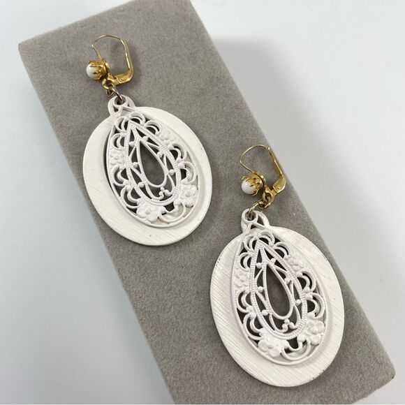 Vintage West Germany White Enamel Filigree Dangle Earrings Hoop Setting Bridal - Picture 1 of 7